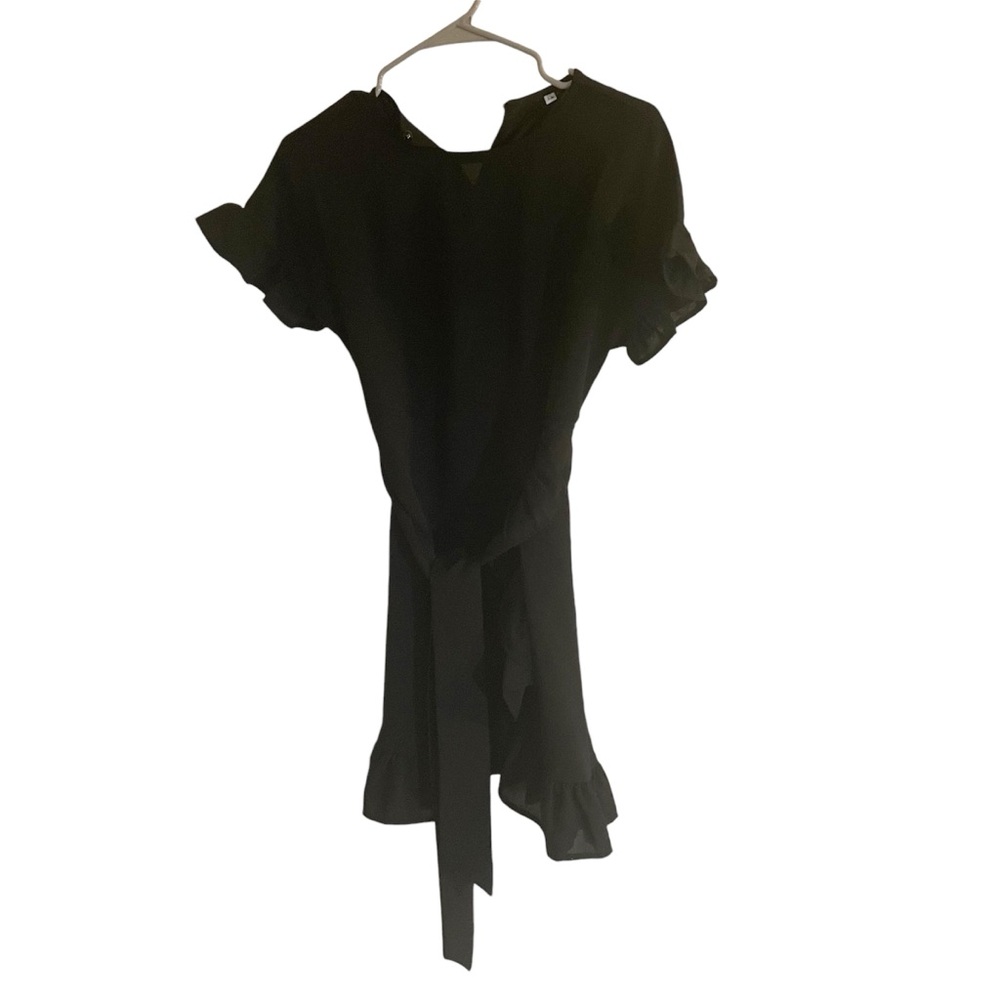 Little black dress with ruffles and a string to tie Funeral